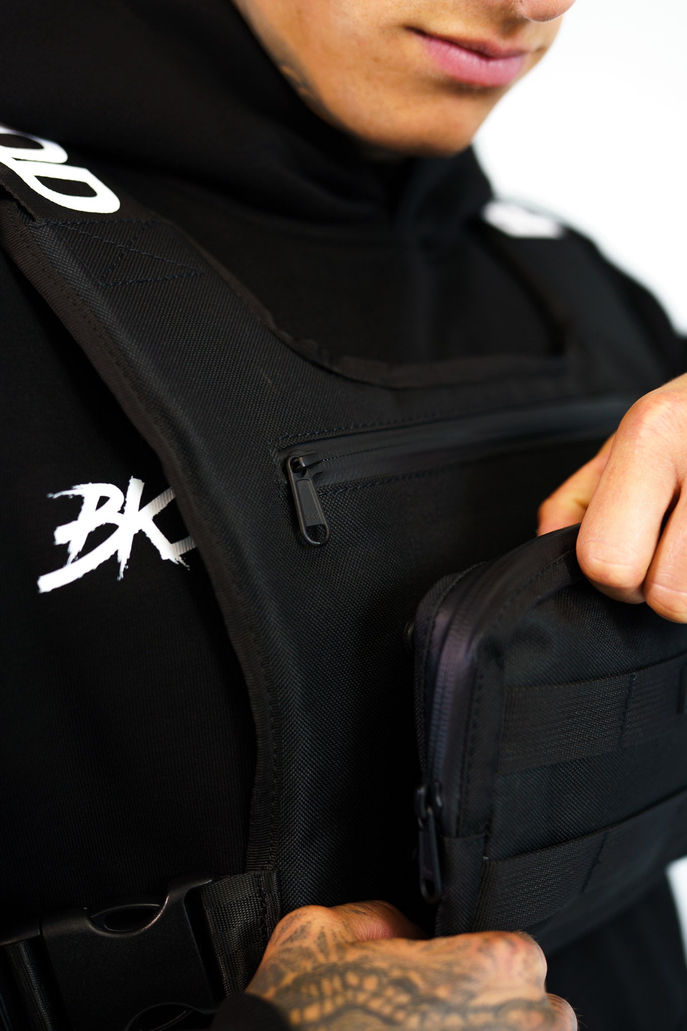CHEST RIG